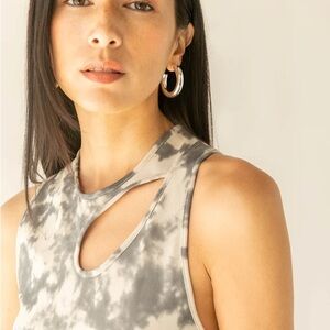 OAK + FORT Gray Tie-Dye Crop Top
